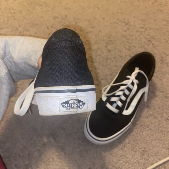 Vans - Picture 4 of 4